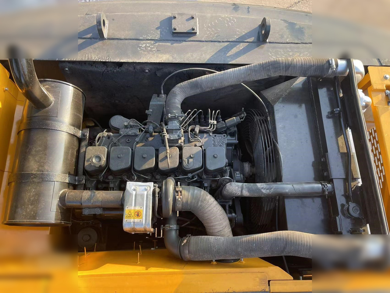 حفار زاحف HYUNDAI ROBEX 220 LC-9S: صورة 10