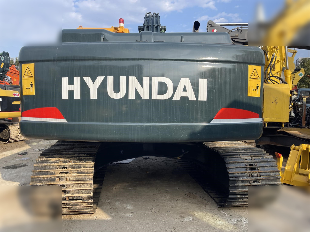 HYUNDAI ROBEX 220 LC-9S - حفار زاحف: صورة 2 HYUNDAI ROBEX 220 LC-9S - حفار زاحف: صورة 2