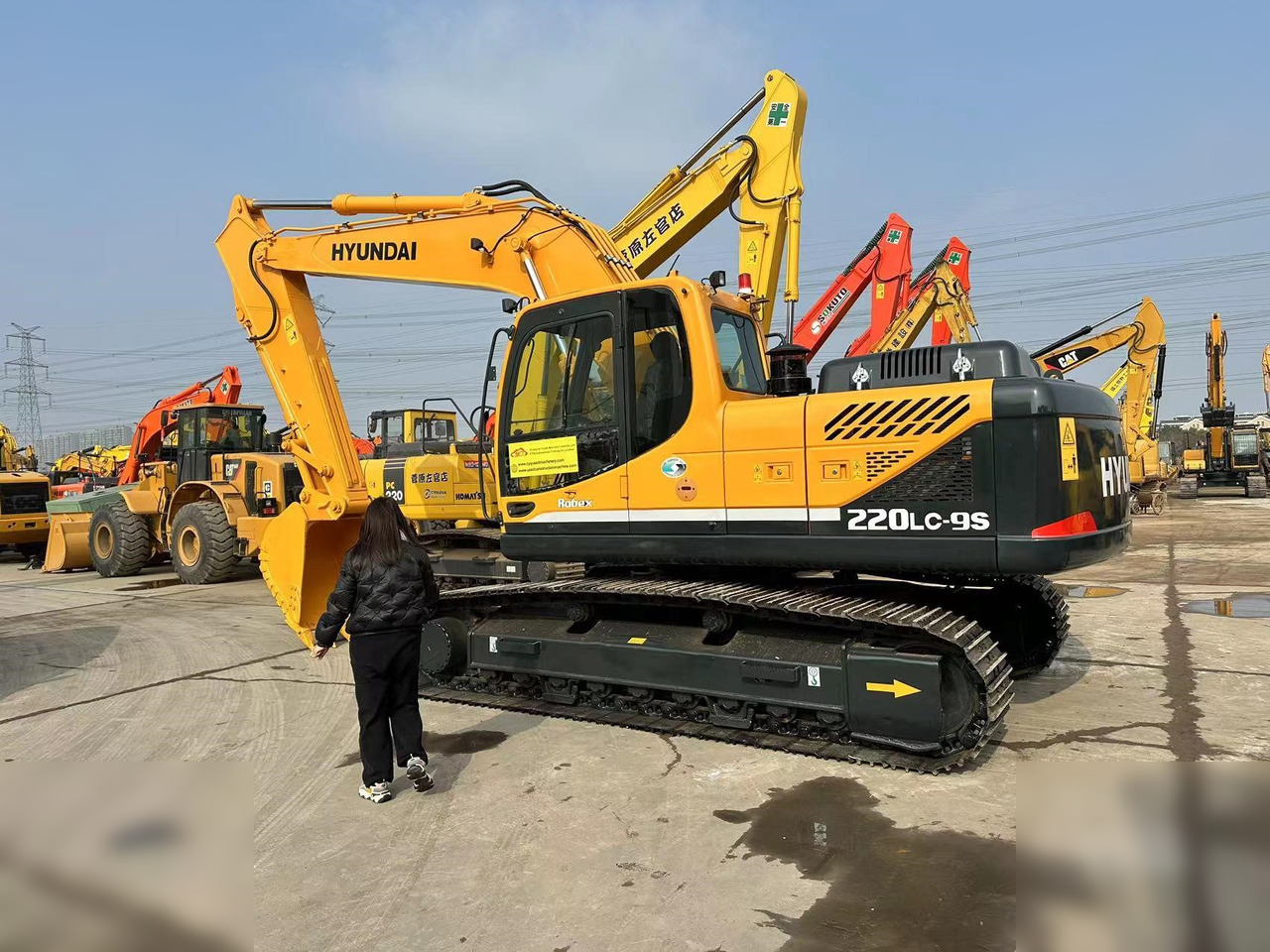 HYUNDAI ROBEX 220 LC-9S - حفار زاحف: صورة 3 HYUNDAI ROBEX 220 LC-9S - حفار زاحف: صورة 3