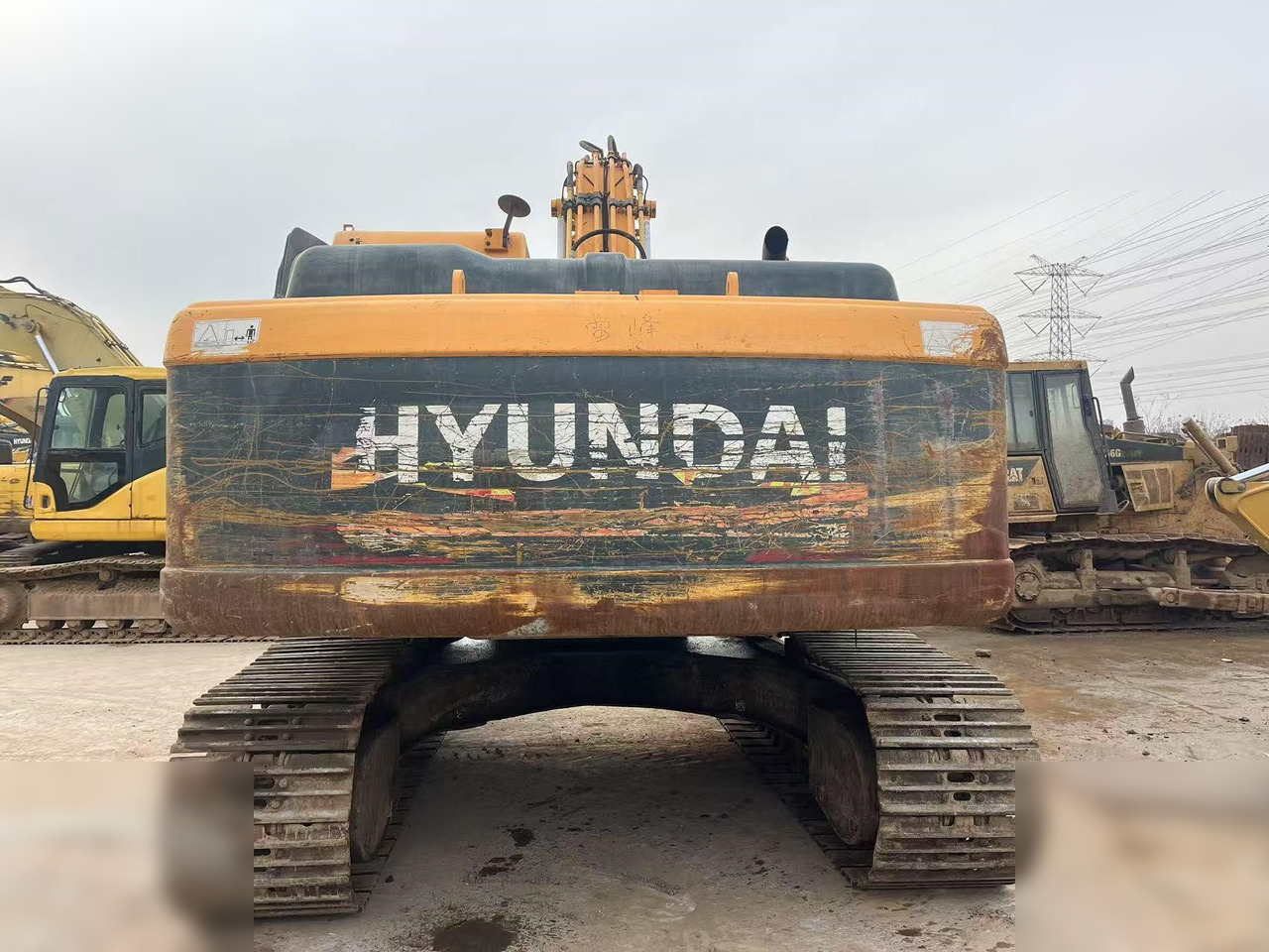 HYUNDAI ROBEX 220 LC-9S - حفار زاحف: صورة 3 HYUNDAI ROBEX 220 LC-9S - حفار زاحف: صورة 3