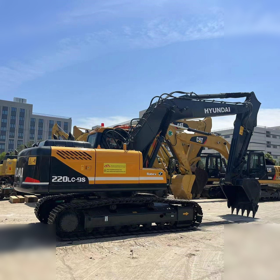 HYUNDAI ROBEX 220 LC-9S - حفار زاحف: صورة 4 HYUNDAI ROBEX 220 LC-9S - حفار زاحف: صورة 4