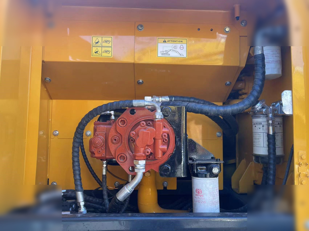 حفار زاحف HYUNDAI ROBEX 220 LC-9S: صورة 8