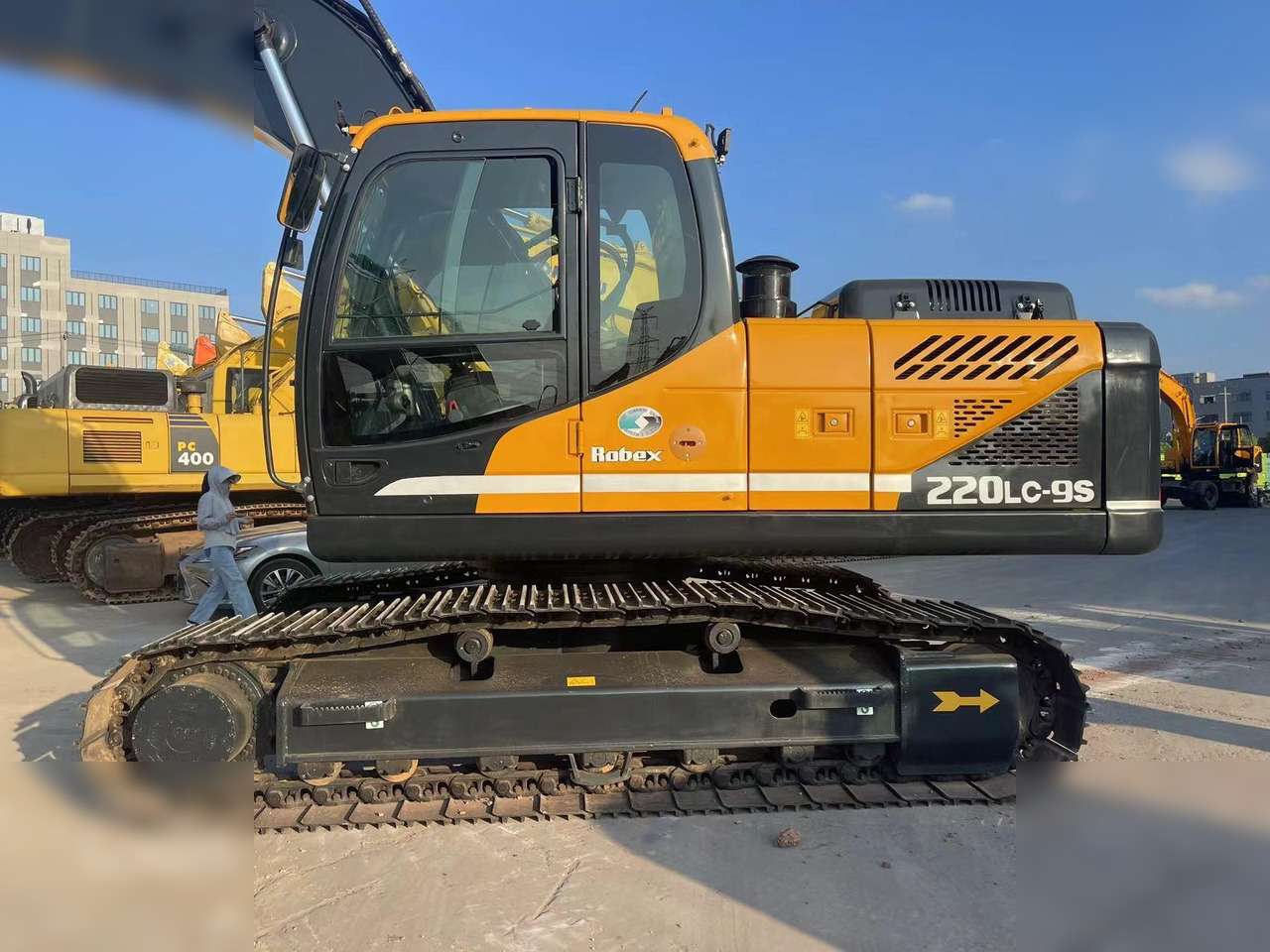 HYUNDAI ROBEX 220 LC-9S - حفار زاحف: صورة 4 HYUNDAI ROBEX 220 LC-9S - حفار زاحف: صورة 4