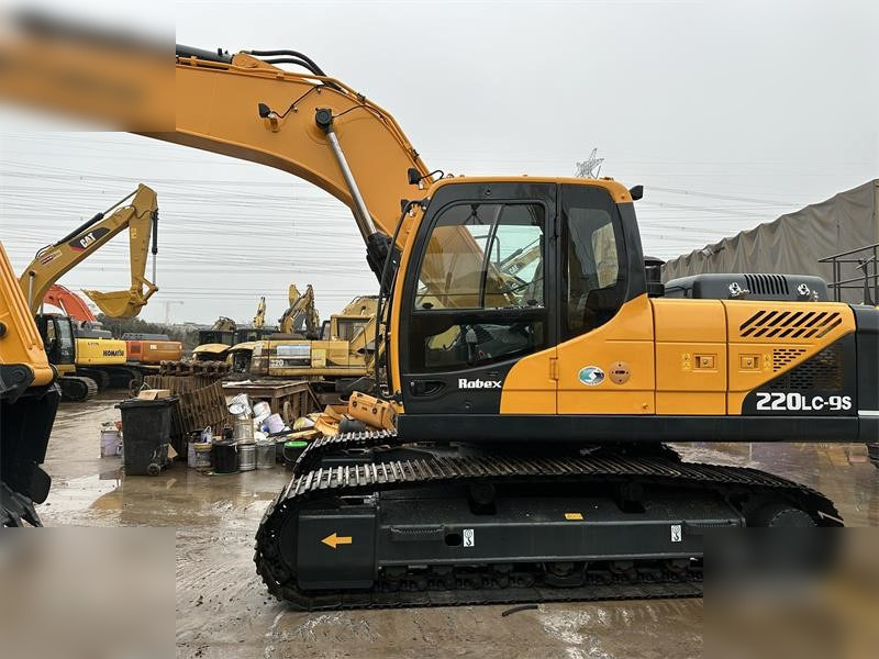 HYUNDAI ROBEX 220 LC-9S - حفار زاحف: صورة 2 HYUNDAI ROBEX 220 LC-9S - حفار زاحف: صورة 2