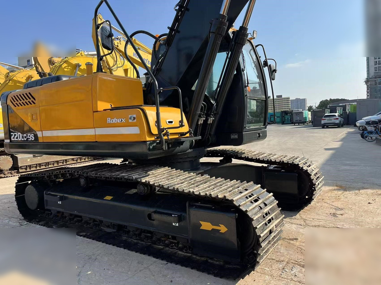 HYUNDAI ROBEX 220 LC-9S - حفار زاحف: صورة 5 HYUNDAI ROBEX 220 LC-9S - حفار زاحف: صورة 5