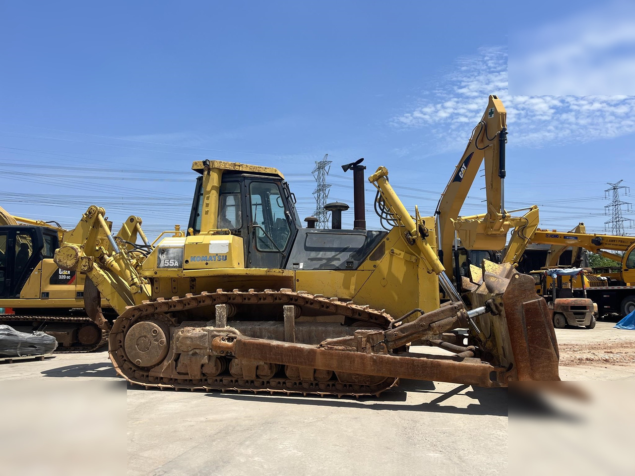 KOMATSU D155A-5 - بلدوزر: صورة 1 KOMATSU D155A-5 - بلدوزر: صورة 1