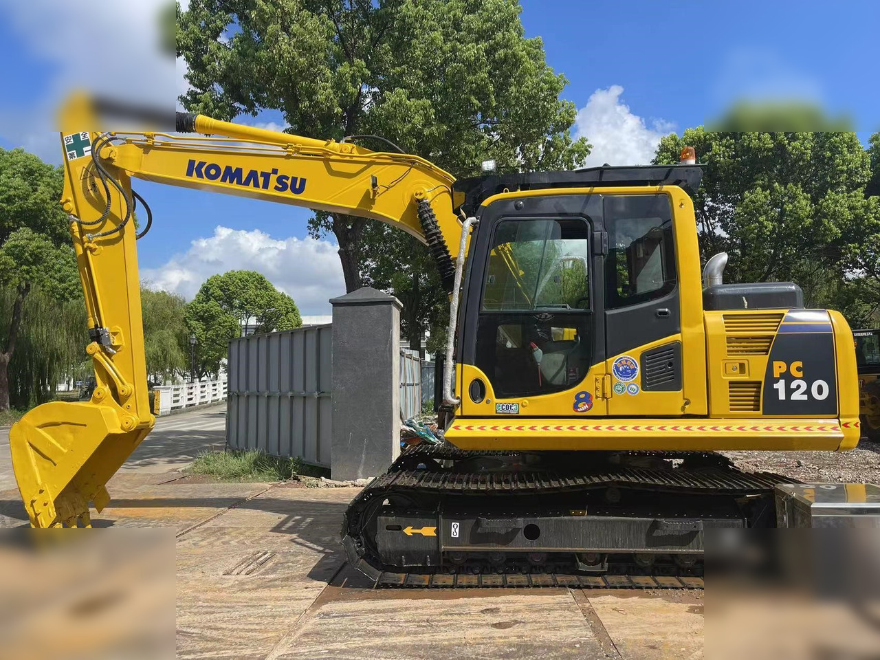 KOMATSU PC120-8 - حفار زاحف: صورة 1 KOMATSU PC120-8 - حفار زاحف: صورة 1