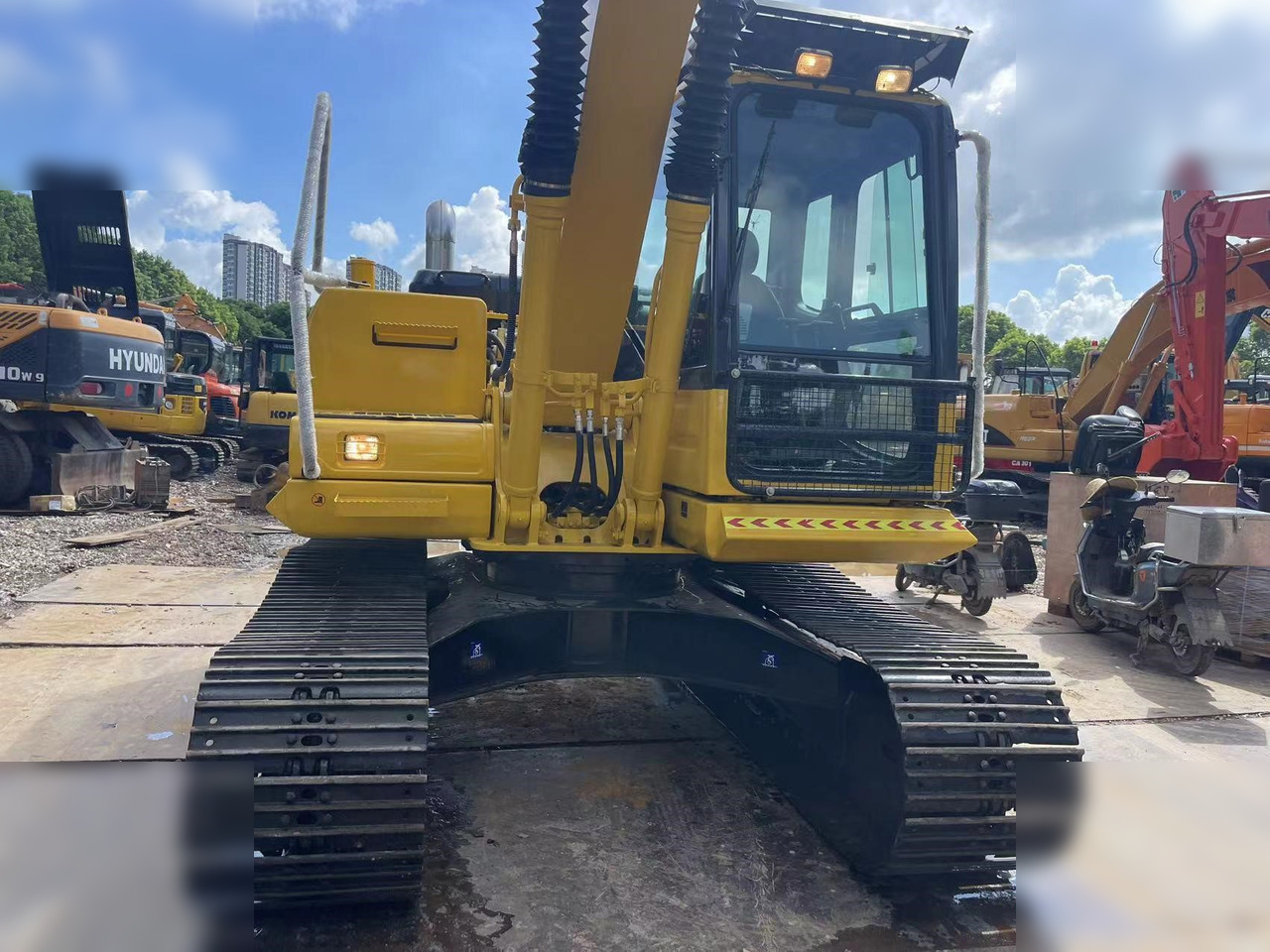 KOMATSU PC120-8 - حفار زاحف: صورة 4 KOMATSU PC120-8 - حفار زاحف: صورة 4