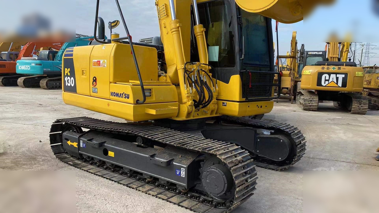 KOMATSU PC130-7K - حفار زاحف: صورة 2 KOMATSU PC130-7K - حفار زاحف: صورة 2