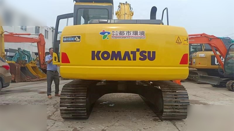 KOMATSU PC130-7 - حفار زاحف: صورة 4 KOMATSU PC130-7 - حفار زاحف: صورة 4