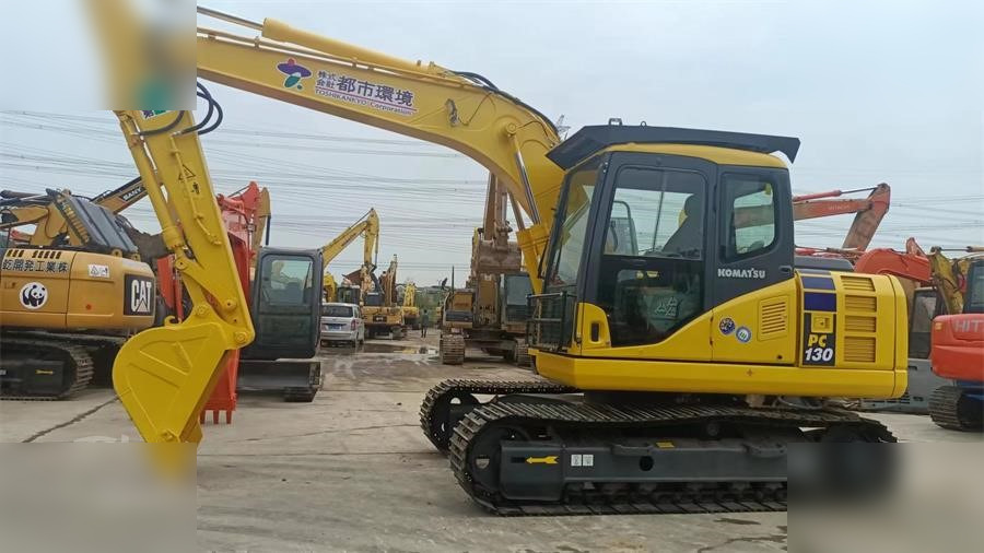 KOMATSU PC130-7 - حفار زاحف: صورة 4 KOMATSU PC130-7 - حفار زاحف: صورة 4