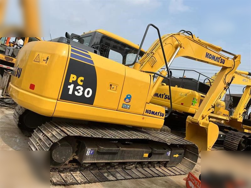 KOMATSU PC130-7 - حفار زاحف: صورة 2 KOMATSU PC130-7 - حفار زاحف: صورة 2