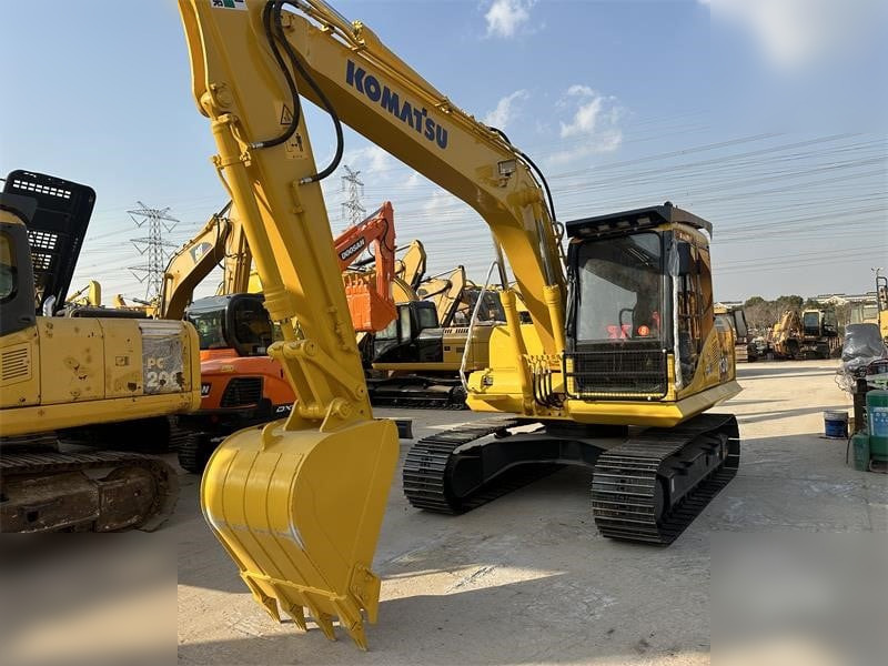 KOMATSU PC130-7 - حفار زاحف: صورة 4 KOMATSU PC130-7 - حفار زاحف: صورة 4
