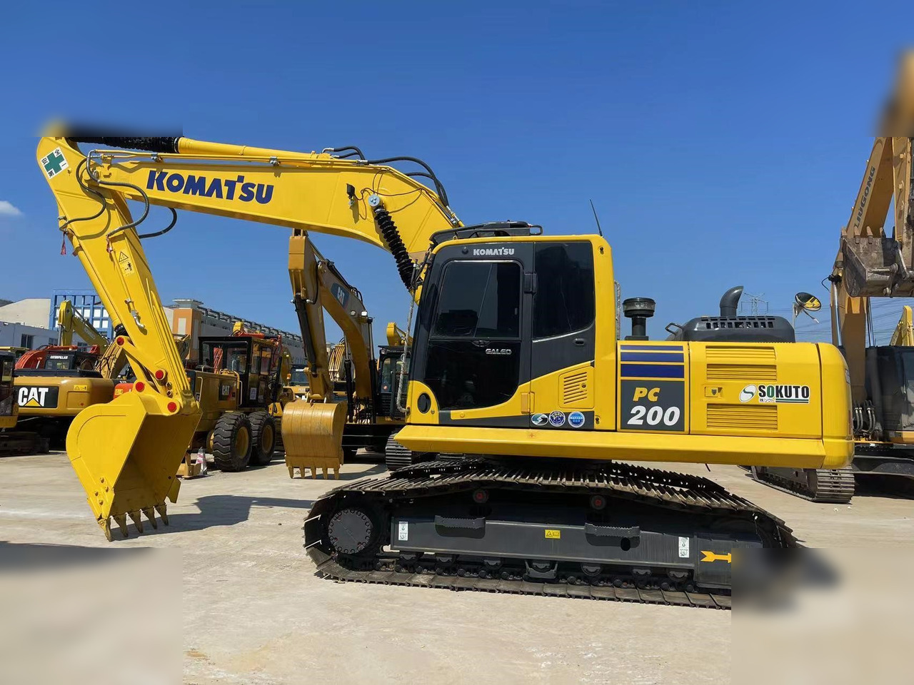 KOMATSU PC200-8 - حفار زاحف: صورة 1 KOMATSU PC200-8 - حفار زاحف: صورة 1