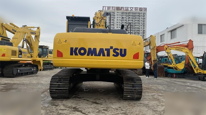 KOMATSU PC220-8 - حفار زاحف: صورة 3 KOMATSU PC220-8 - حفار زاحف: صورة 3