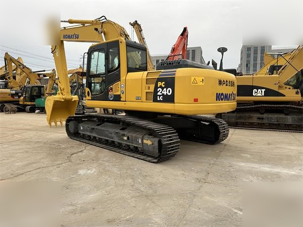 KOMATSU PC240 LC-8 - حفار زاحف: صورة 4 KOMATSU PC240 LC-8 - حفار زاحف: صورة 4