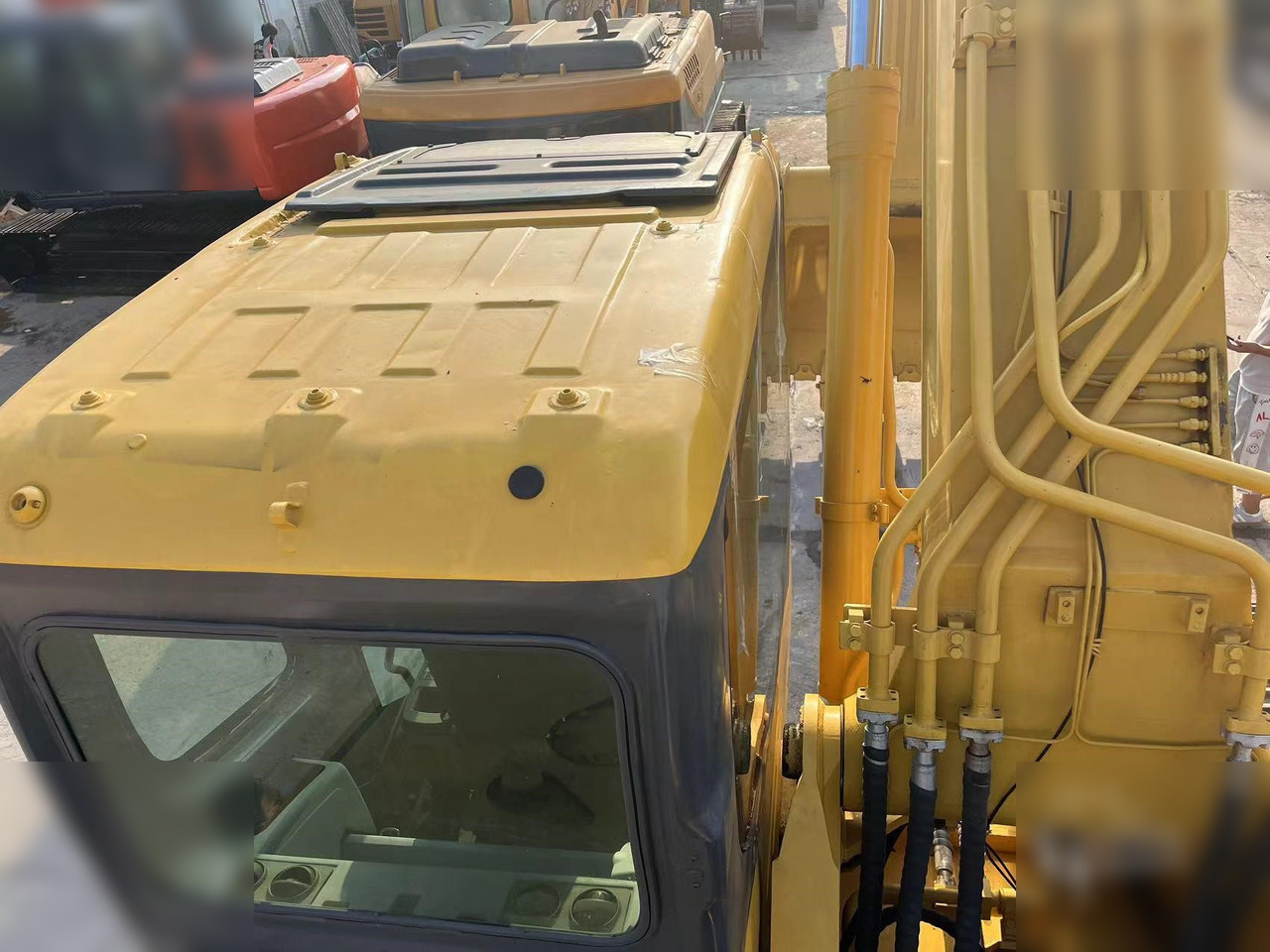 KOMATSU PC350-7 - حفار زاحف: صورة 4 KOMATSU PC350-7 - حفار زاحف: صورة 4