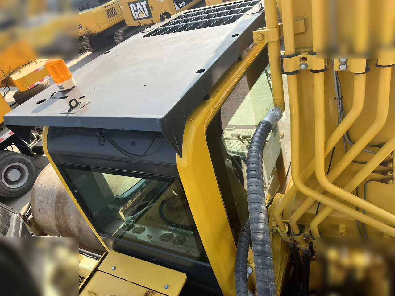 KOMATSU PC400-8R - حفار زاحف: صورة 5 KOMATSU PC400-8R - حفار زاحف: صورة 5