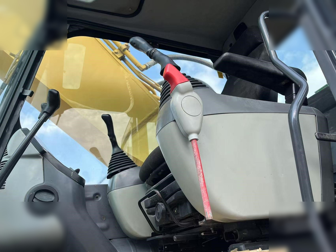 KOMATSU PC400-8R - حفار زاحف: صورة 5 KOMATSU PC400-8R - حفار زاحف: صورة 5