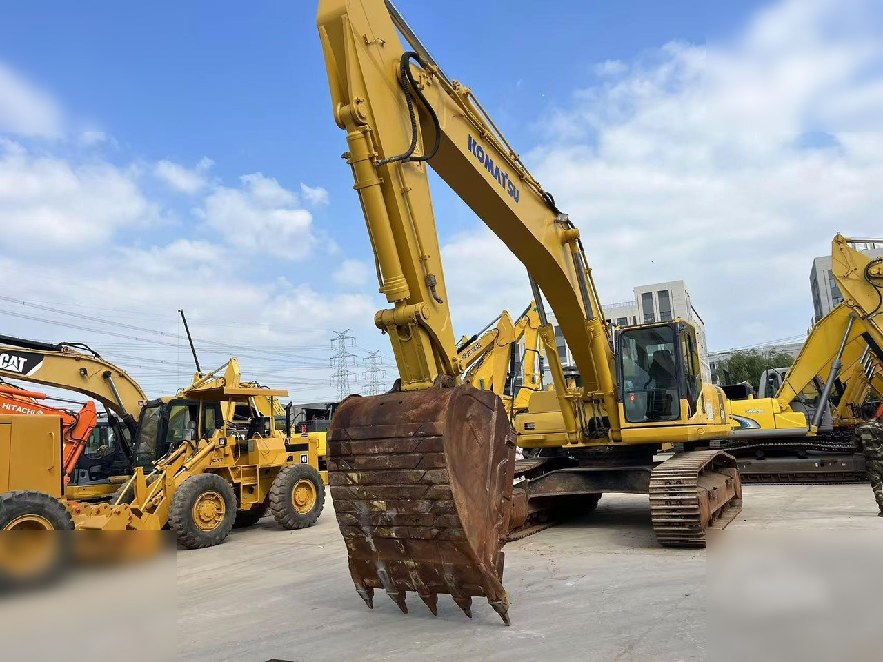 KOMATSU PC400-8R - حفار زاحف: صورة 3 KOMATSU PC400-8R - حفار زاحف: صورة 3