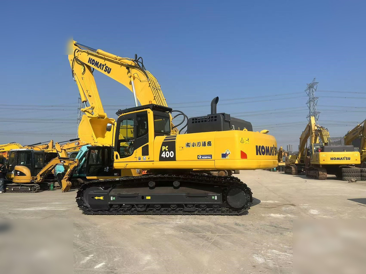 KOMATSU PC400-8R - حفار زاحف: صورة 2 KOMATSU PC400-8R - حفار زاحف: صورة 2