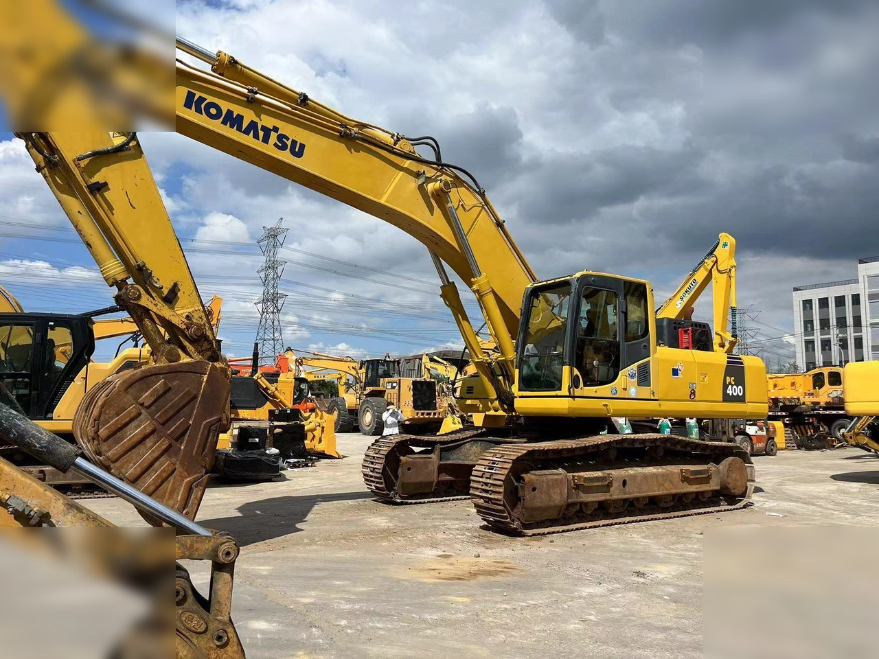 KOMATSU PC400-8 - حفار زاحف: صورة 2 KOMATSU PC400-8 - حفار زاحف: صورة 2