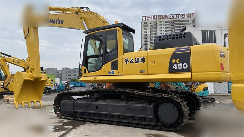 KOMATSU PC450-8 - حفار زاحف: صورة 1 KOMATSU PC450-8 - حفار زاحف: صورة 1