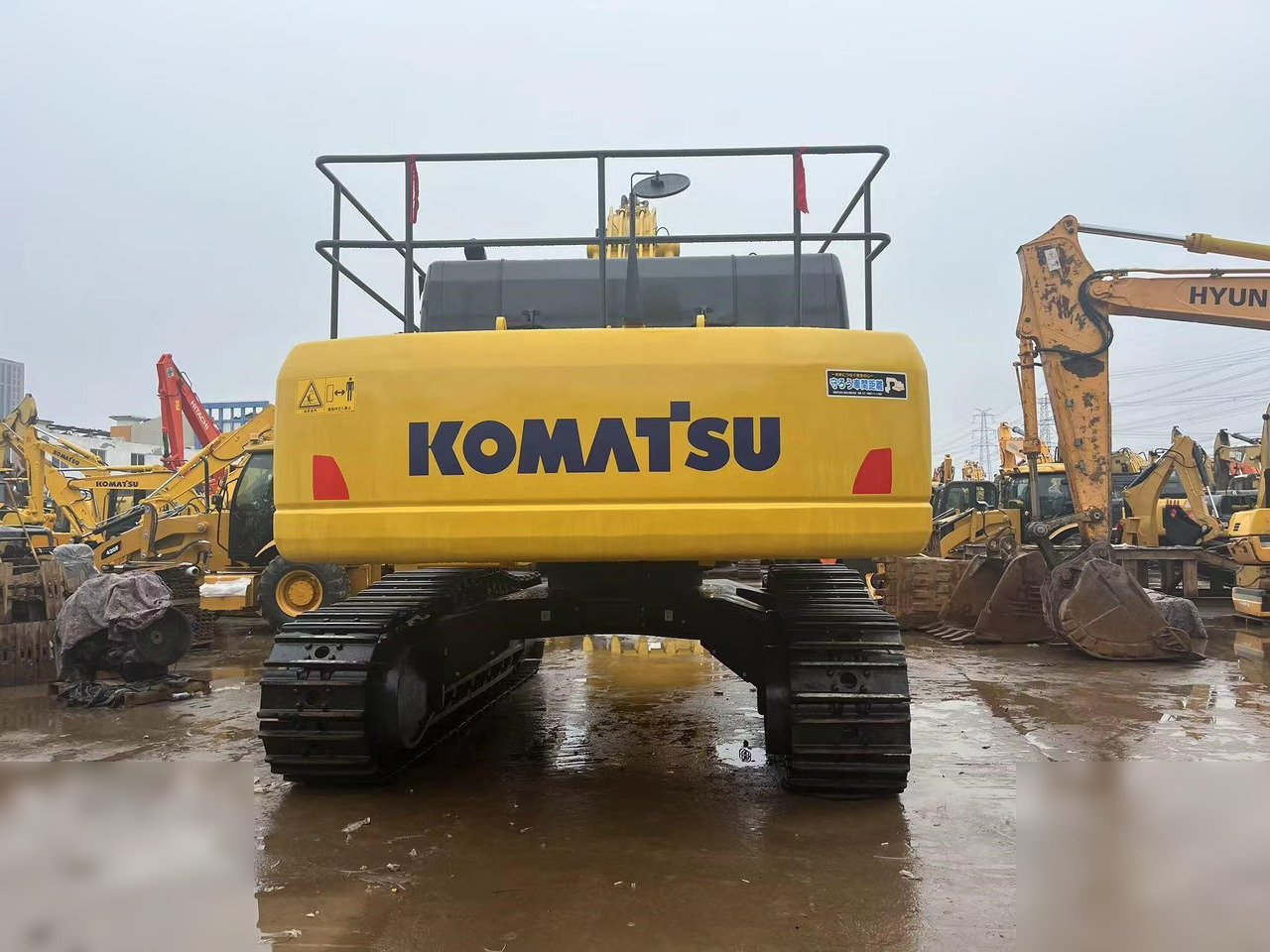 KOMATSU PC450 LC-8 - حفار زاحف: صورة 3 KOMATSU PC450 LC-8 - حفار زاحف: صورة 3