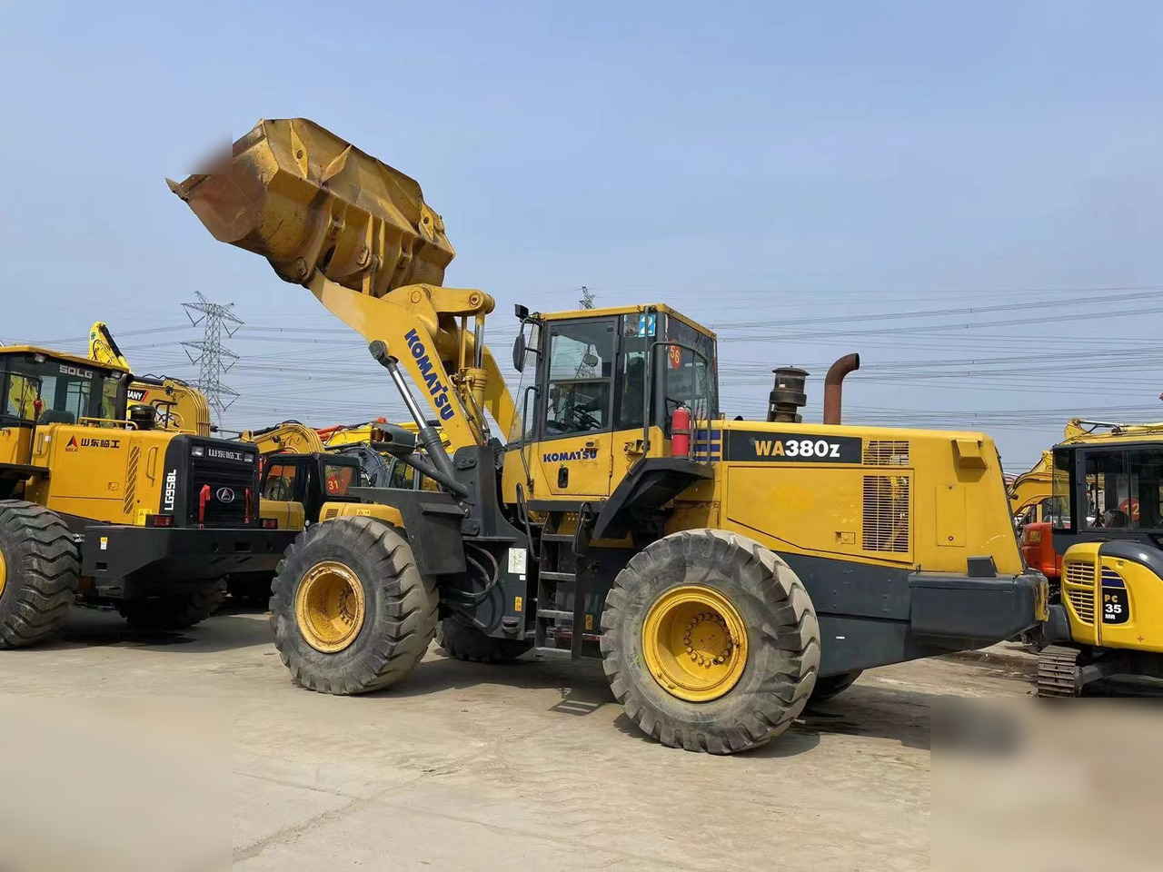 KOMATSU WA380Z-6 - اللودر بعجل: صورة 3 KOMATSU WA380Z-6 - اللودر بعجل: صورة 3