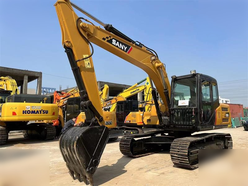 SANY SY135C - حفار زاحف: صورة 1 SANY SY135C - حفار زاحف: صورة 1