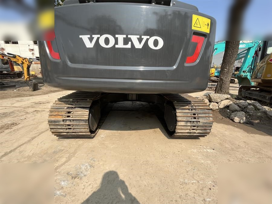 VOLVO EC140DL - حفار زاحف: صورة 4 VOLVO EC140DL - حفار زاحف: صورة 4