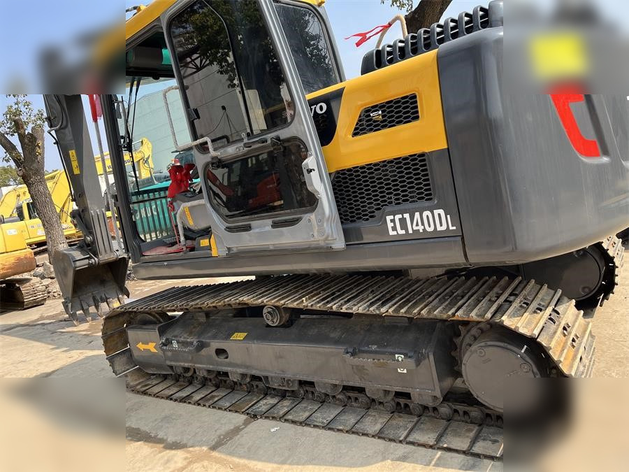 VOLVO EC140DL - حفار زاحف: صورة 2 VOLVO EC140DL - حفار زاحف: صورة 2