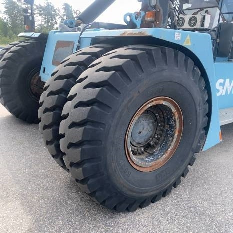 Containertruck SMW 4032 CA Reach Staker - آلة حمل الحاويات في الأماكن الصغيرة: صورة 3 Containertruck SMW 4032 CA Reach Staker - آلة حمل الحاويات في الأماكن الصغيرة: صورة 3