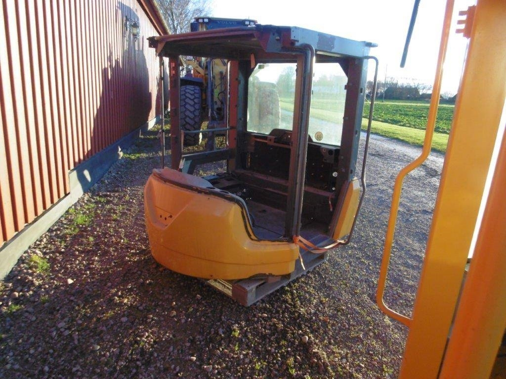 Hytt Volvo L60F  - كابينة - آلات الإنشاء: صورة 3 Hytt Volvo L60F  - كابينة - آلات الإنشاء: صورة 3