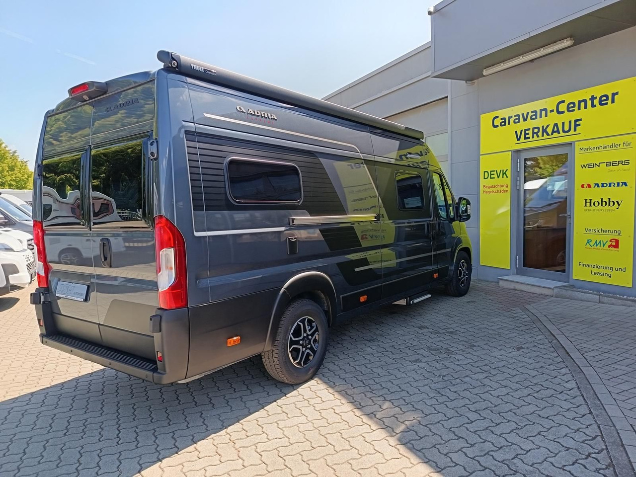 Adria Twin Edition 640 SGX Maxi 132kW*138L KÜHLSCHRANK - كرفان فان: صورة 5 Adria Twin Edition 640 SGX Maxi 132kW*138L KÜHLSCHRANK - كرفان فان: صورة 5