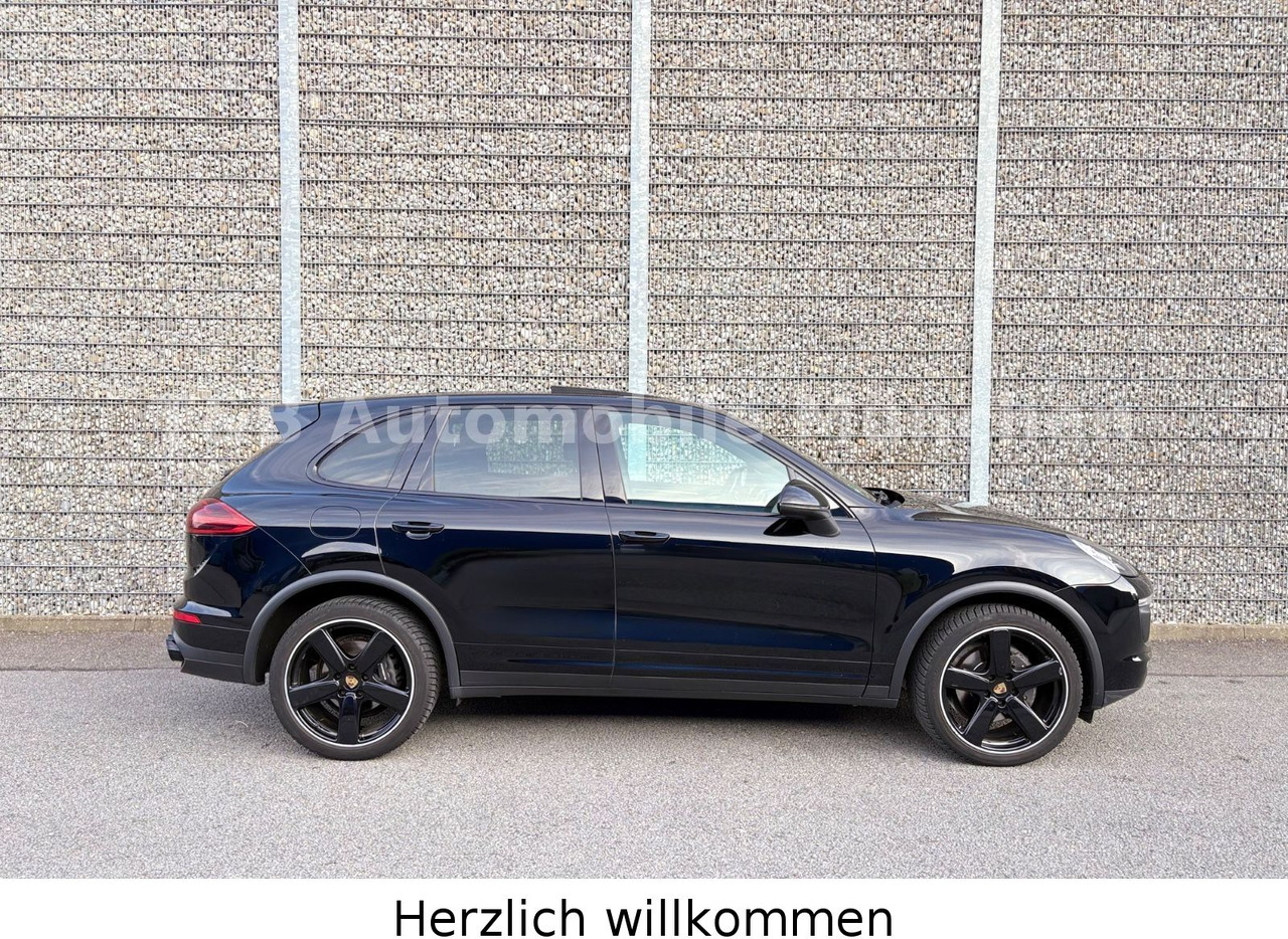 Porsche Cayenne Diesel*Panorama*BOSE*Kamera*PDLS*21Zoll* - سيارة دفع رباعي: صورة 4 Porsche Cayenne Diesel*Panorama*BOSE*Kamera*PDLS*21Zoll* - سيارة دفع رباعي: صورة 4
