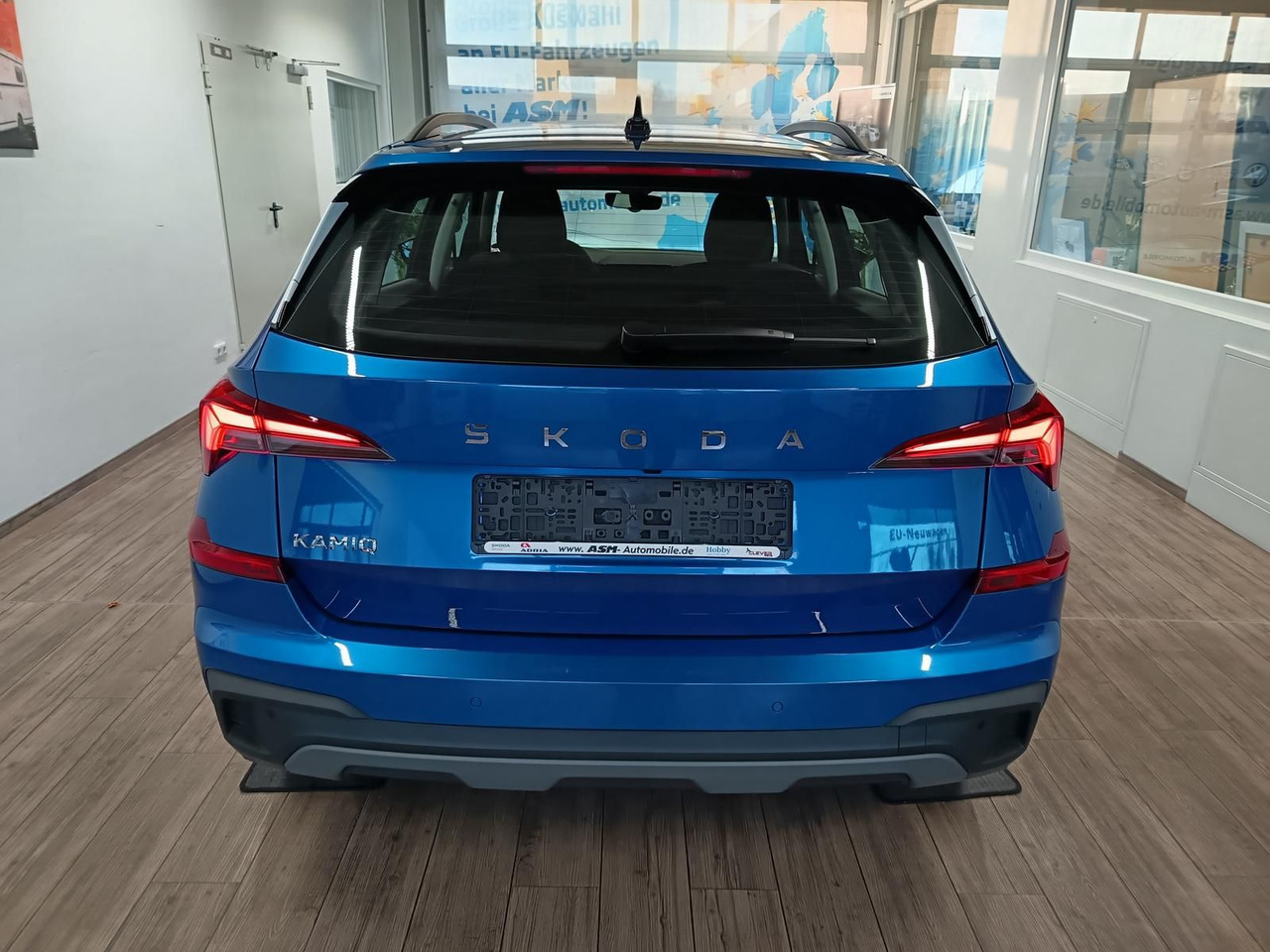 Skoda Kamiq 130 Jahre 1,5TSI DSG*AHK*ACC*LED*R-KAM*PDC - سيارة دفع رباعي: صورة 5 Skoda Kamiq 130 Jahre 1,5TSI DSG*AHK*ACC*LED*R-KAM*PDC - سيارة دفع رباعي: صورة 5