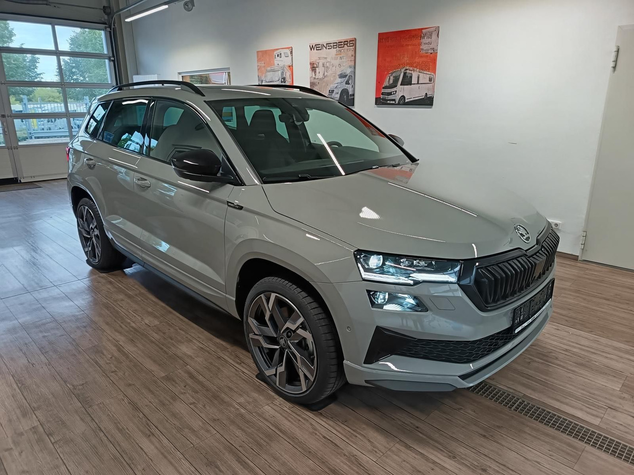 Skoda Karoq Sportline 1,5 TSI DSG*AHK*PSD*STD.HZG*NAVI - سيارة دفع رباعي: صورة 3 Skoda Karoq Sportline 1,5 TSI DSG*AHK*PSD*STD.HZG*NAVI - سيارة دفع رباعي: صورة 3