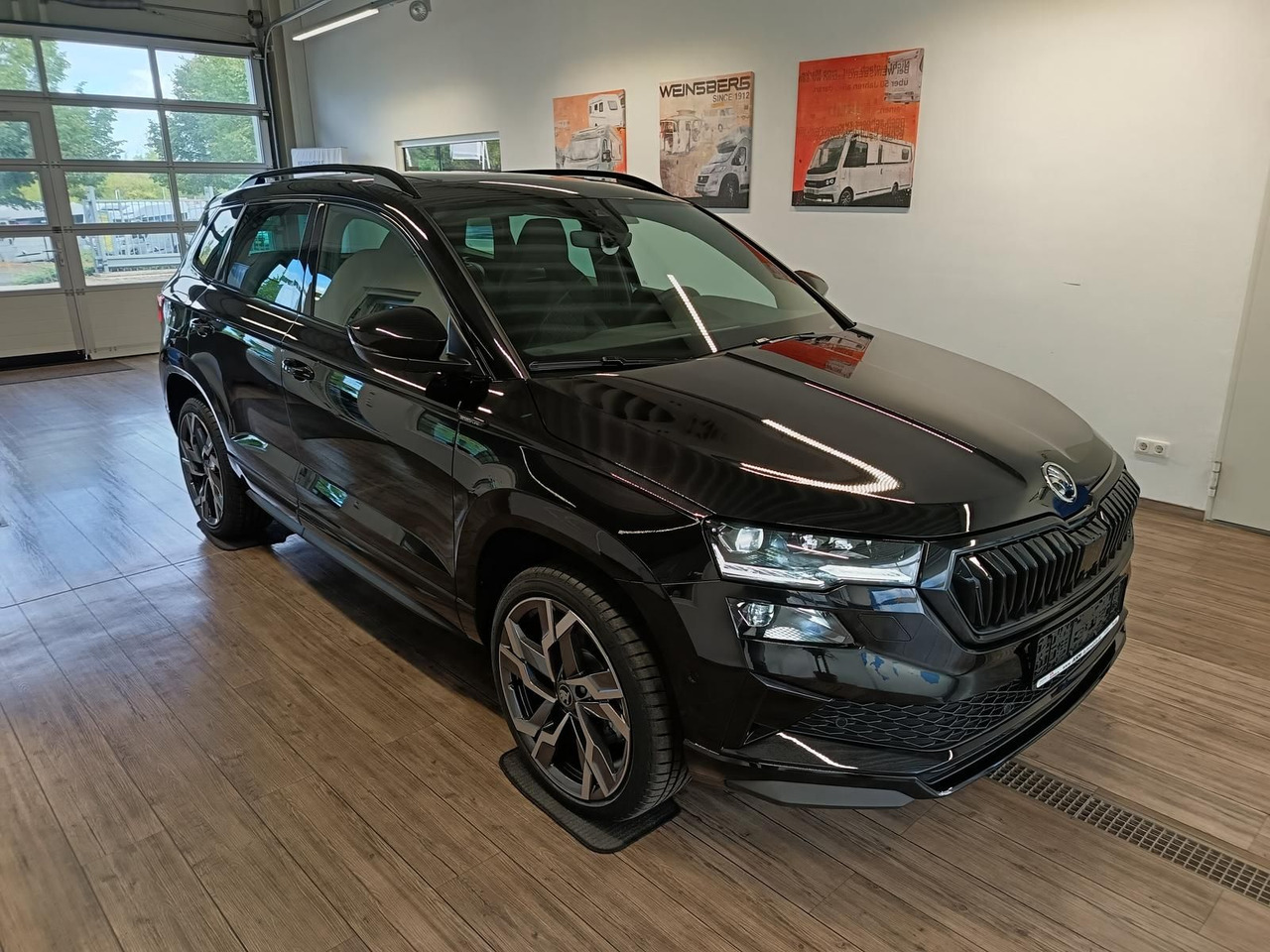 Skoda Karoq Sportline 1,5 TSI DSG*AHK*PSD*STD.HZG*NAVI - سيارة دفع رباعي: صورة 3 Skoda Karoq Sportline 1,5 TSI DSG*AHK*PSD*STD.HZG*NAVI - سيارة دفع رباعي: صورة 3