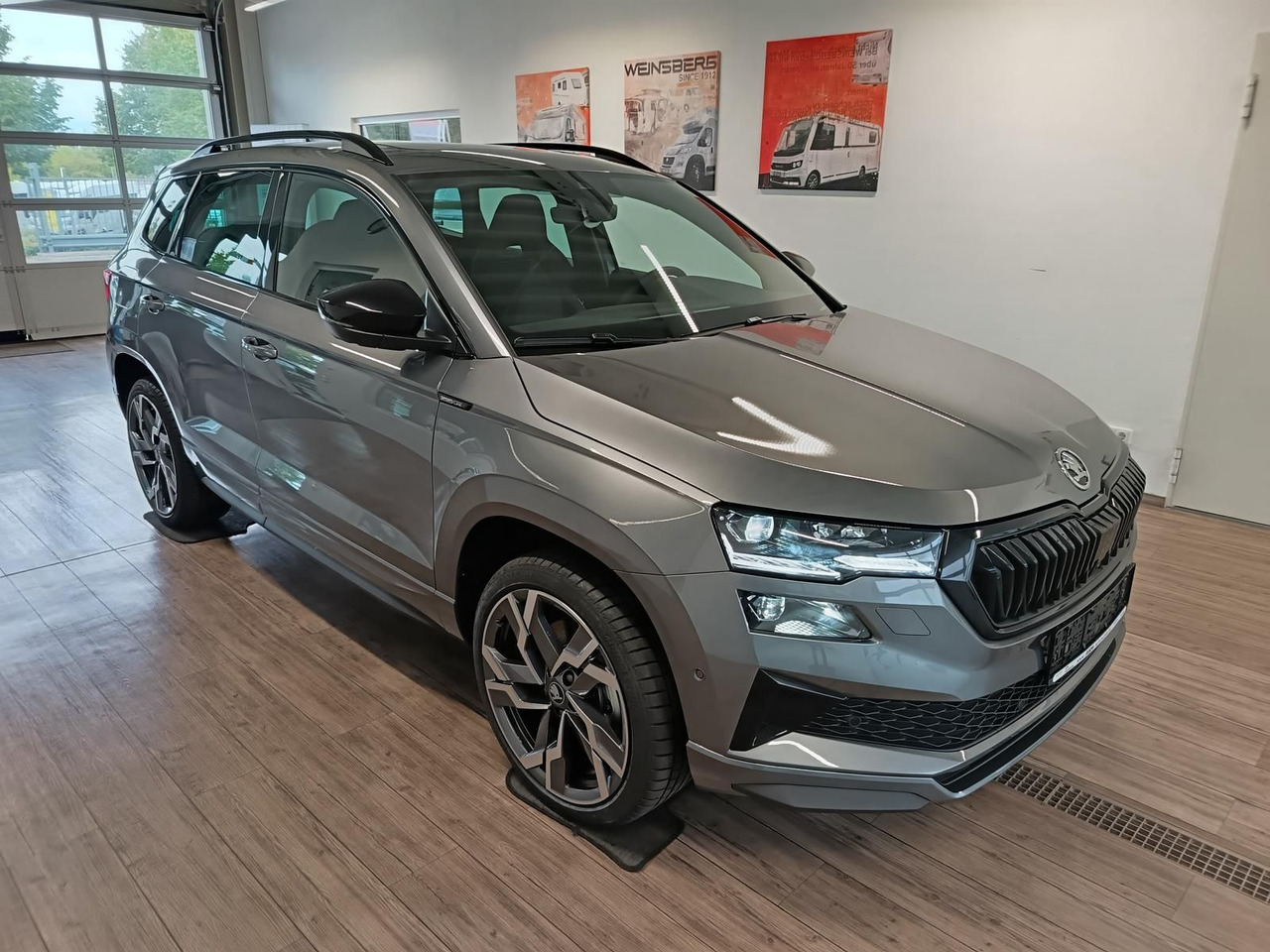 Skoda Karoq Sportline 1,5 TSI DSG*AHK*PSD*STD.HZG*NAVI - سيارة دفع رباعي: صورة 3 Skoda Karoq Sportline 1,5 TSI DSG*AHK*PSD*STD.HZG*NAVI - سيارة دفع رباعي: صورة 3