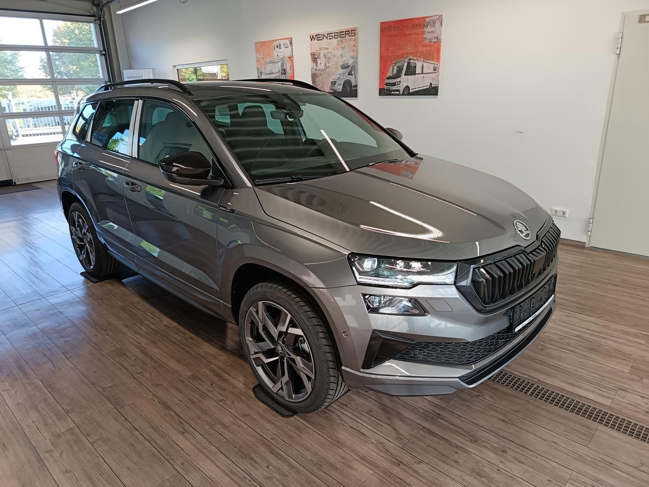 Skoda Karoq Sportline 2,0 TDI DSG 4x4*AHK*PSD*STD.HZG* - سيارة دفع رباعي: صورة 3 Skoda Karoq Sportline 2,0 TDI DSG 4x4*AHK*PSD*STD.HZG* - سيارة دفع رباعي: صورة 3