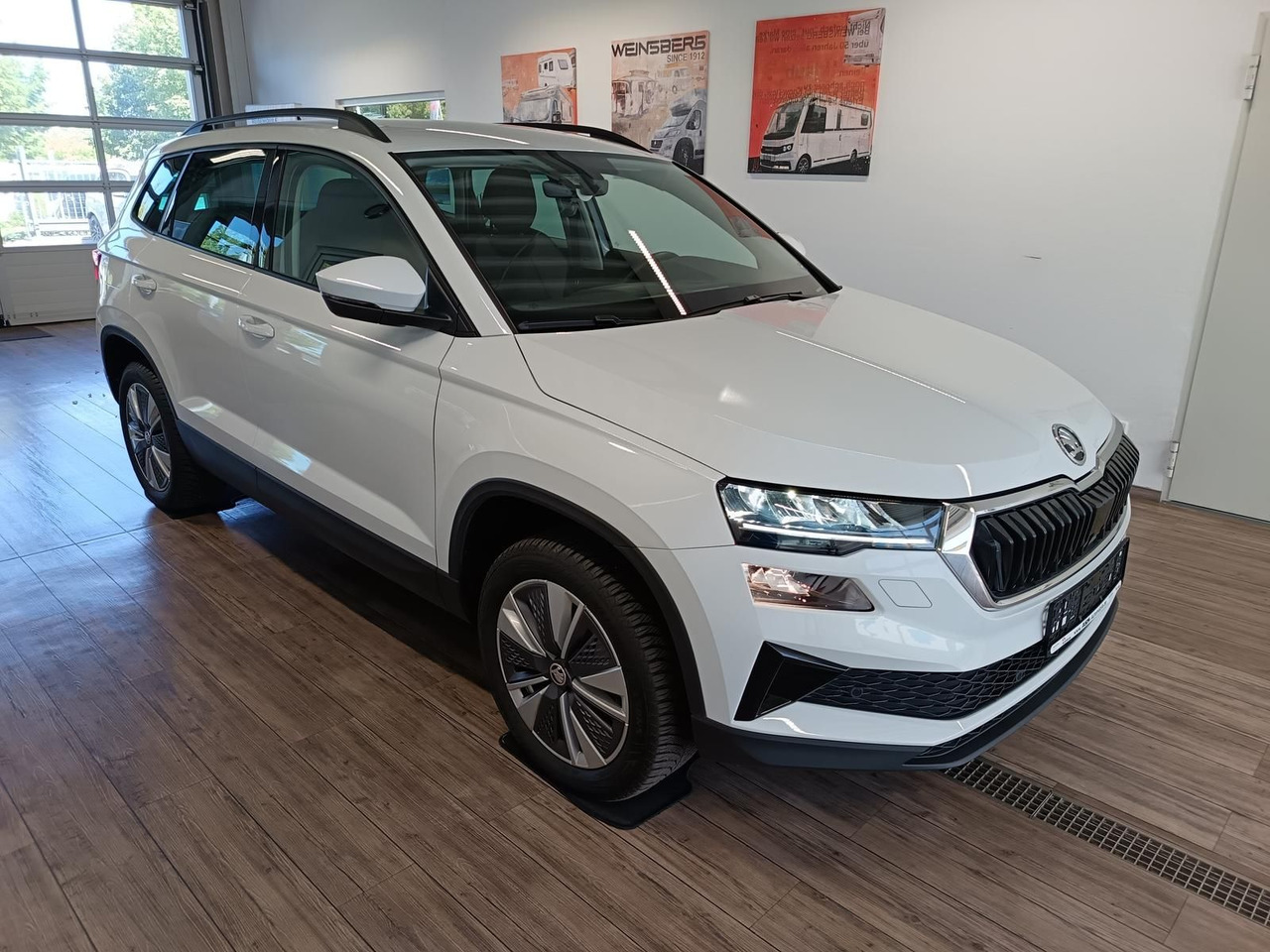 Skoda Karoq Style 1,5TSI DSG*AHK-VORBER*NAVI*LED*R-KAM - سيارة دفع رباعي: صورة 3 Skoda Karoq Style 1,5TSI DSG*AHK-VORBER*NAVI*LED*R-KAM - سيارة دفع رباعي: صورة 3