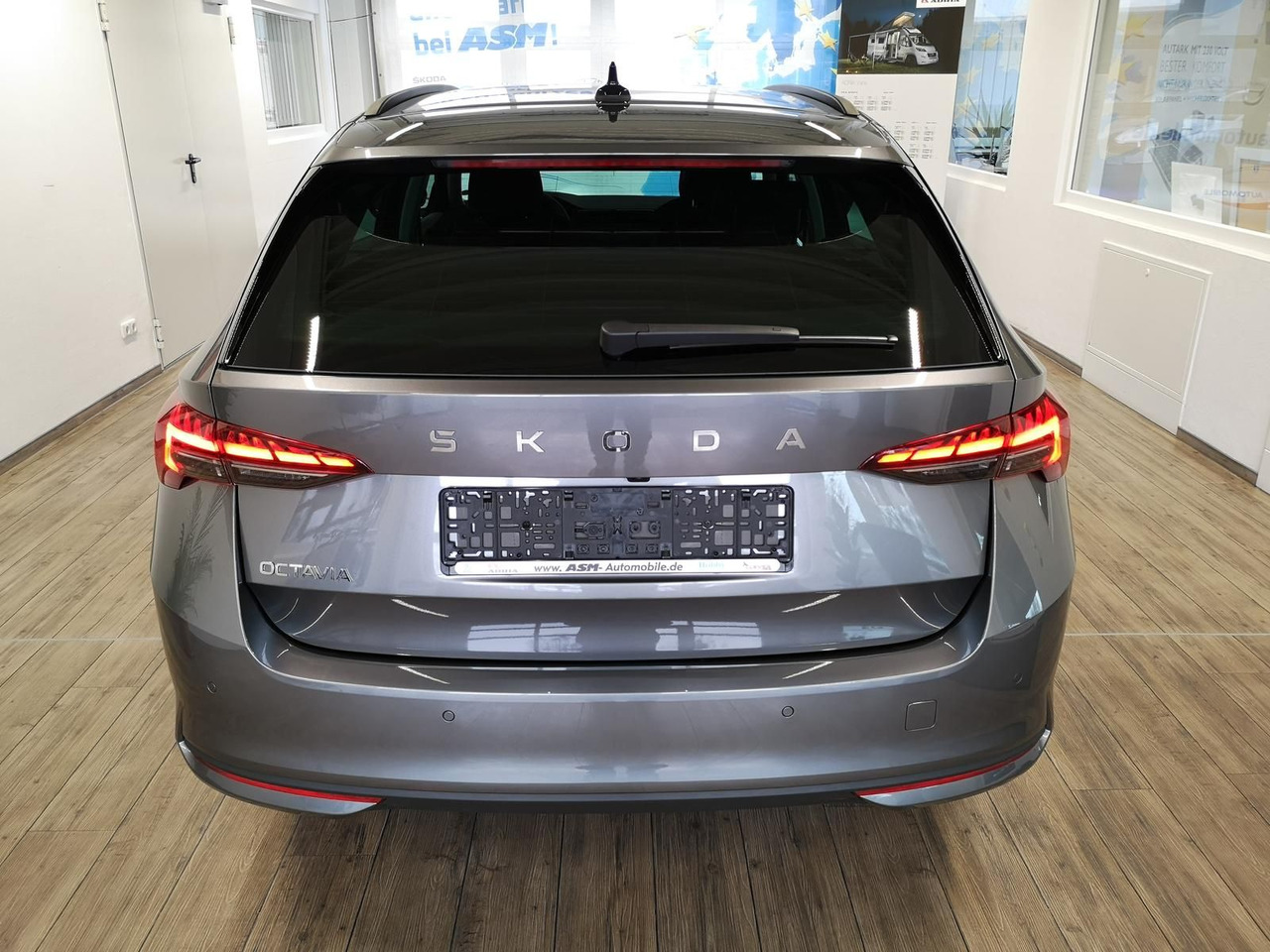 Skoda Octavia Combi Selection DSG*LED*ACC*WINTERPAKET* - سيارة: صورة 5 Skoda Octavia Combi Selection DSG*LED*ACC*WINTERPAKET* - سيارة: صورة 5