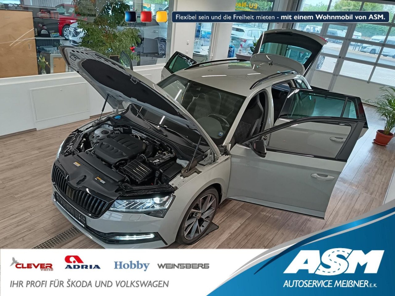 Skoda Superb Combi Sportline 2.0TSI DSG4x4*AHK*DCC*ACC - سيارة ستيشن: صورة 1 Skoda Superb Combi Sportline 2.0TSI DSG4x4*AHK*DCC*ACC - سيارة ستيشن: صورة 1
