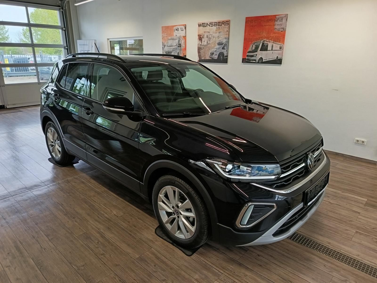 Volkswagen T-Cross Life 1.5 TSI DSG*AHK*MATRIX LED*ACC*SHZ* - سيارة دفع رباعي: صورة 3 Volkswagen T-Cross Life 1.5 TSI DSG*AHK*MATRIX LED*ACC*SHZ* - سيارة دفع رباعي: صورة 3
