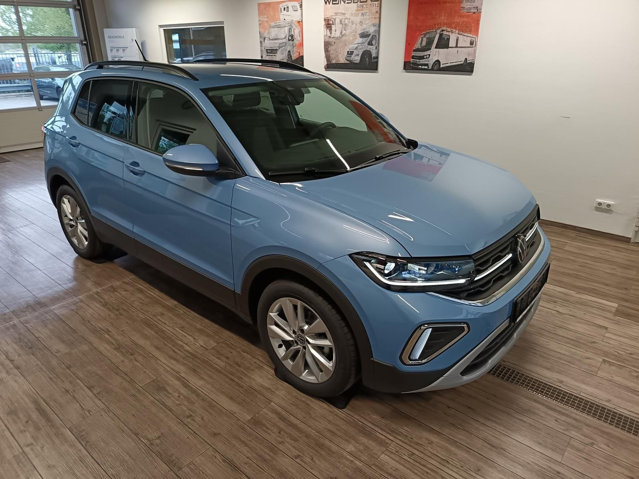 Volkswagen T-Cross Life 1.5 TSI DSG*AHK*MATRIX LED*ACC*SHZ* - سيارة دفع رباعي: صورة 3 Volkswagen T-Cross Life 1.5 TSI DSG*AHK*MATRIX LED*ACC*SHZ* - سيارة دفع رباعي: صورة 3