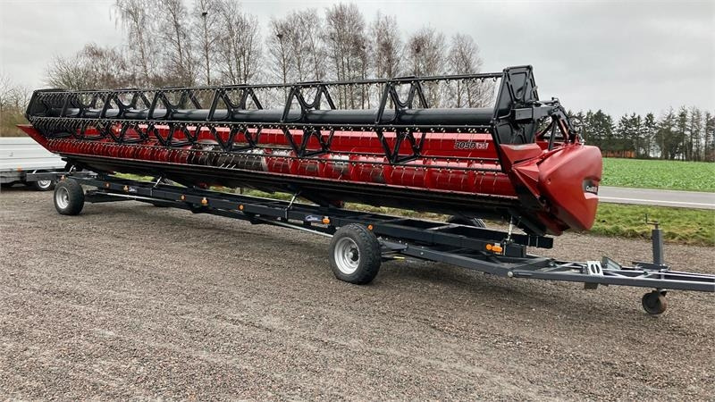 Case IH Axial Flow 8240 - حصادة: صورة 5 Case IH Axial Flow 8240 - حصادة: صورة 5