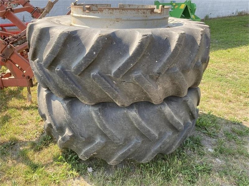 Dual 5-klods 580/70r38  - الإطارات والجنوط - آلات زراعية: صورة 1 Dual 5-klods 580/70r38  - الإطارات والجنوط - آلات زراعية: صورة 1