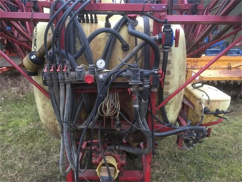 Hardi LHY 1000 / 16/361 Incl. fronttank - رشاش مسحوب: صورة 4 Hardi LHY 1000 / 16/361 Incl. fronttank - رشاش مسحوب: صورة 4