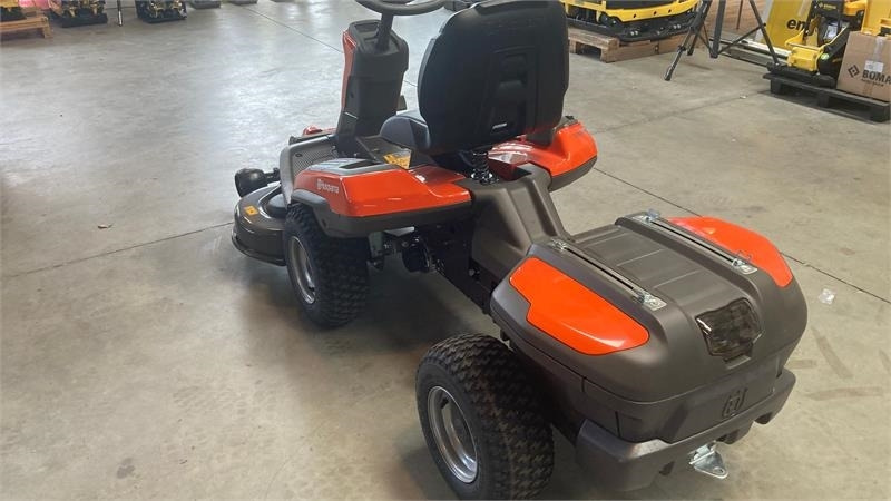 Husqvarna R200IX AWD Elektrisk - جزازة عشب الحدائق: صورة 4 Husqvarna R200IX AWD Elektrisk - جزازة عشب الحدائق: صورة 4
